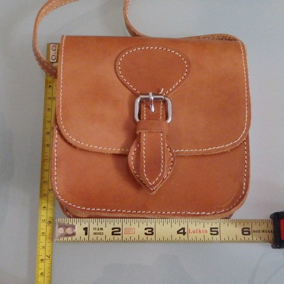 Small Square Tan Leather Purse - Sturdy Quality! - Picture 8 of 10